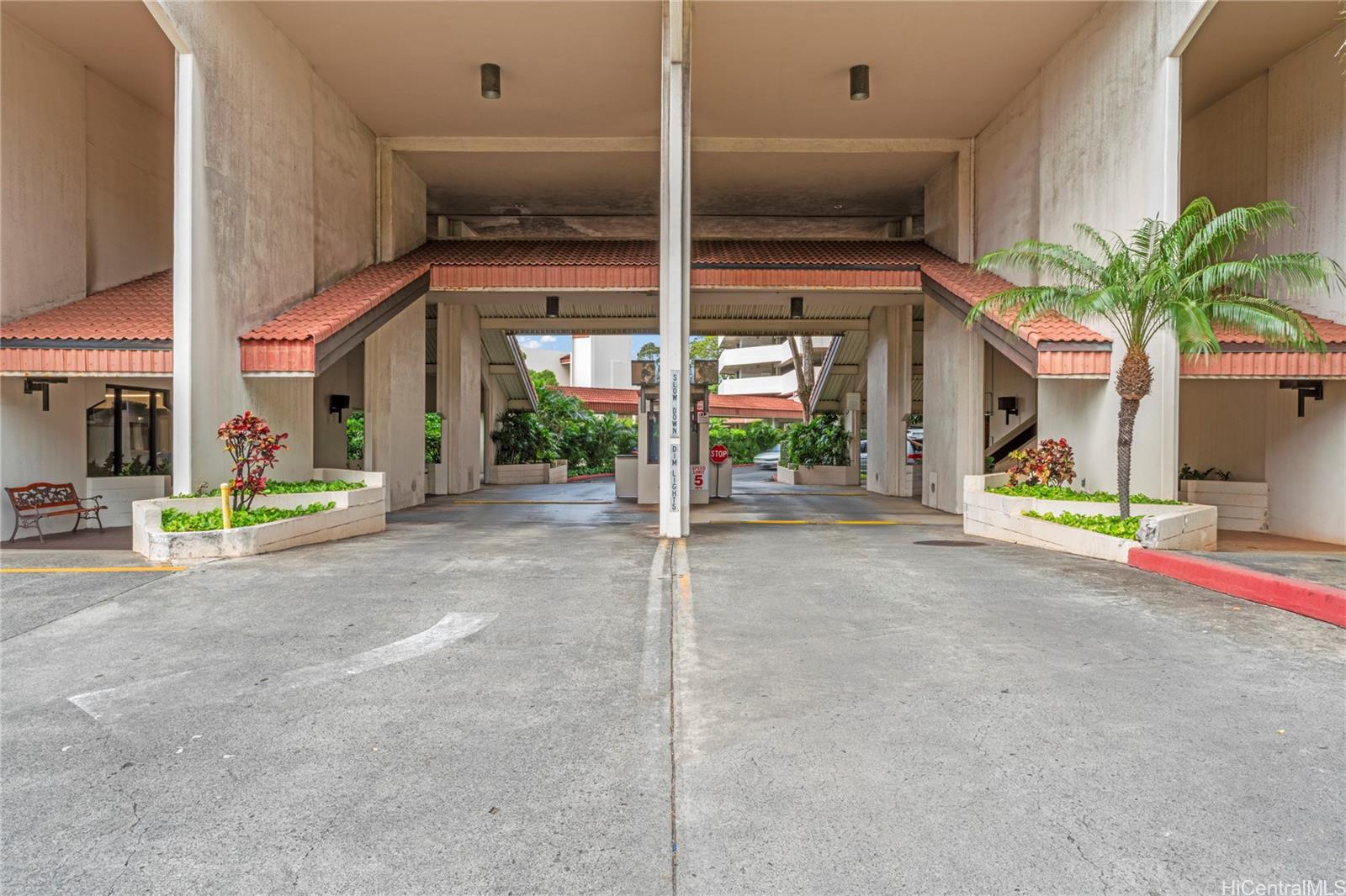 Regency Park condo # 325, Honolulu, Hawaii - photo 24 of 25