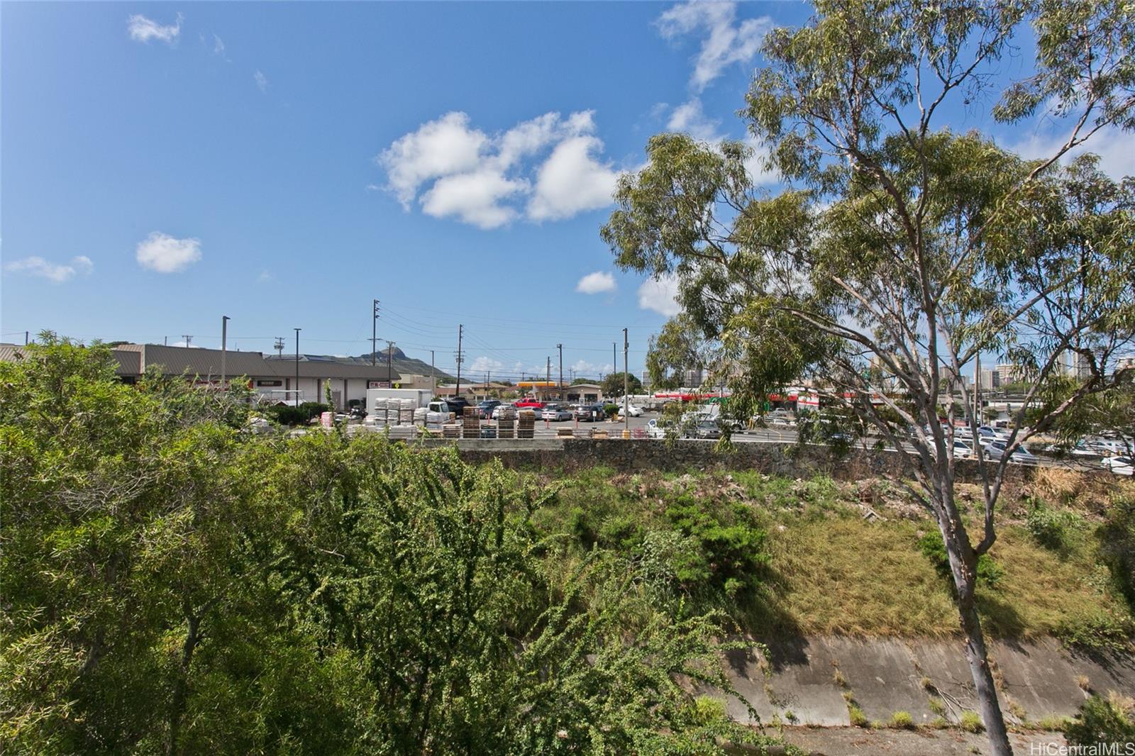 Regency Park condo # 330, Honolulu, Hawaii - photo 11 of 17