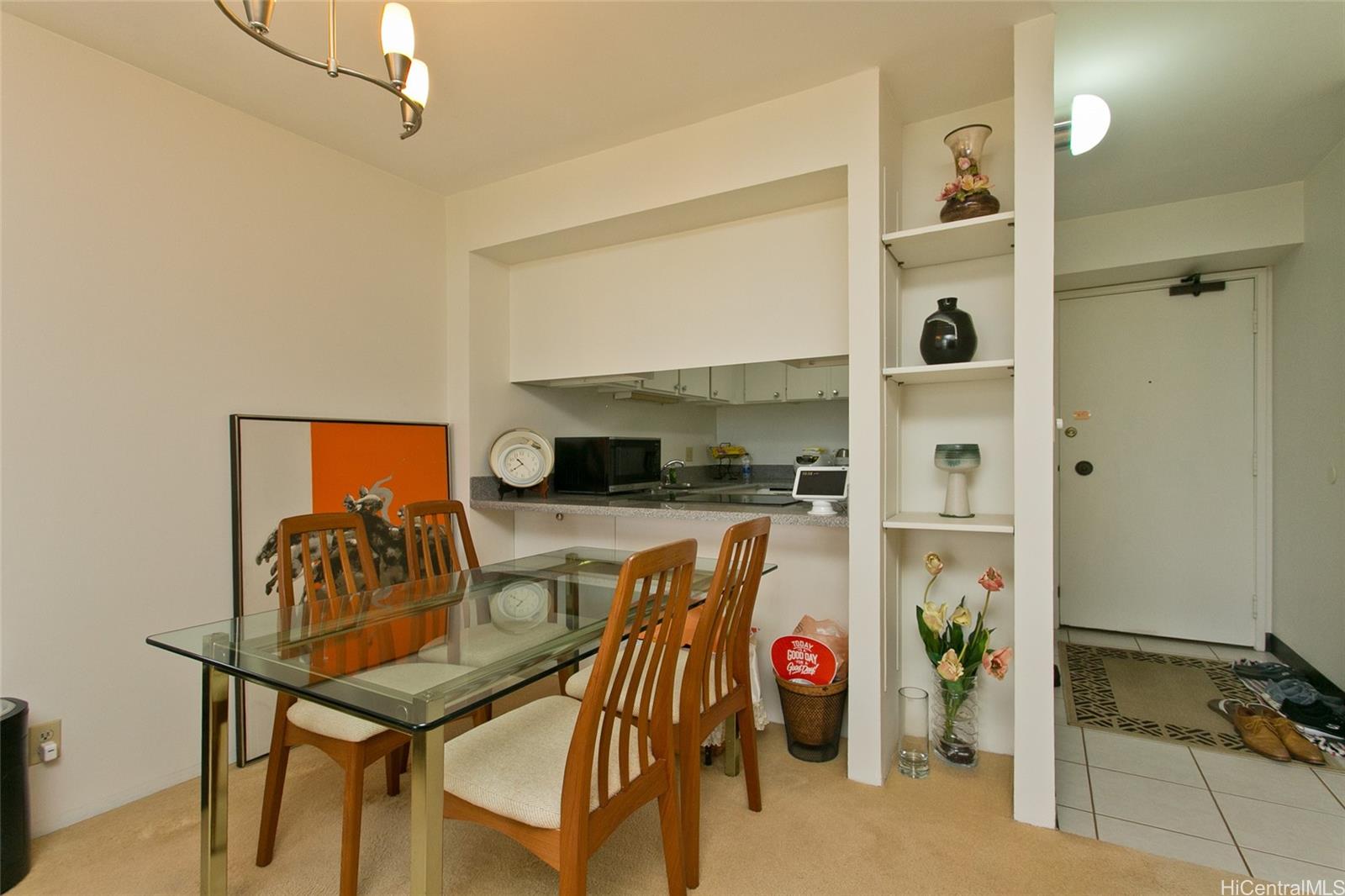 Regency Park condo # 330, Honolulu, Hawaii - photo 4 of 17