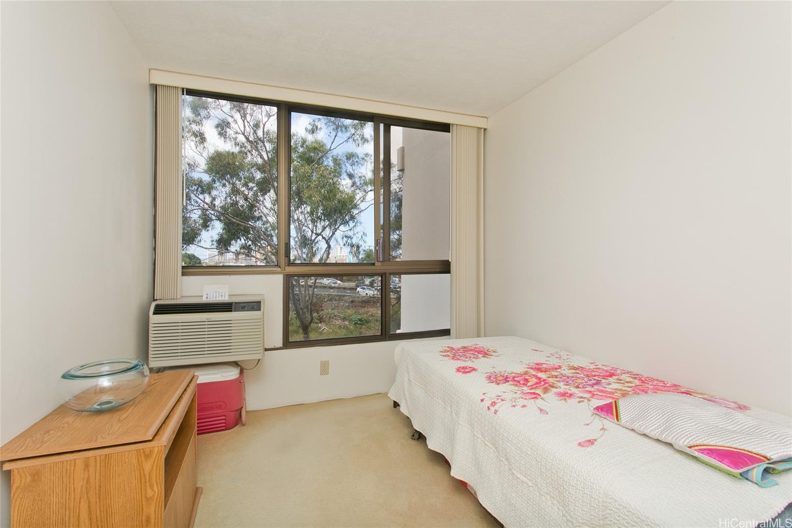 Regency Park condo # 330, Honolulu, Hawaii - photo 6 of 17