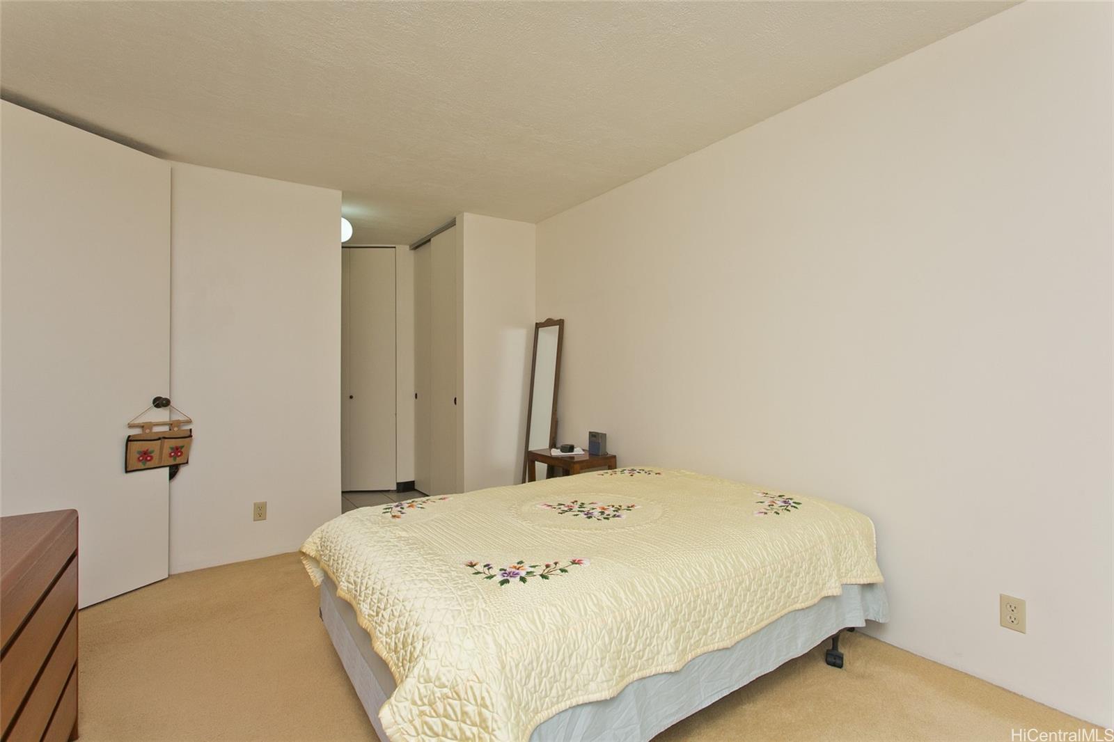 Regency Park condo # 330, Honolulu, Hawaii - photo 9 of 17