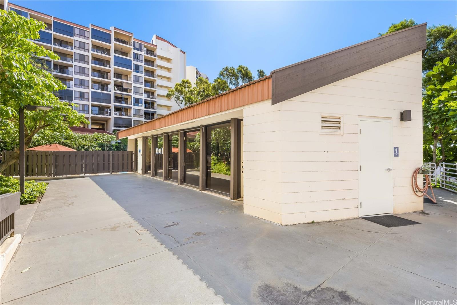 Regency Park condo # 413, Honolulu, Hawaii - photo 18 of 25