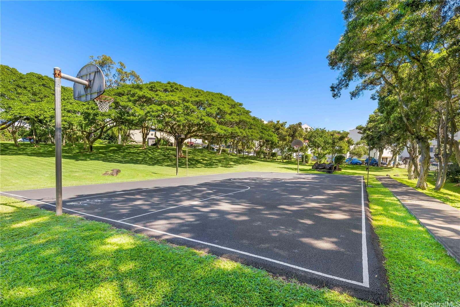 Regency Park condo # 413, Honolulu, Hawaii - photo 21 of 25