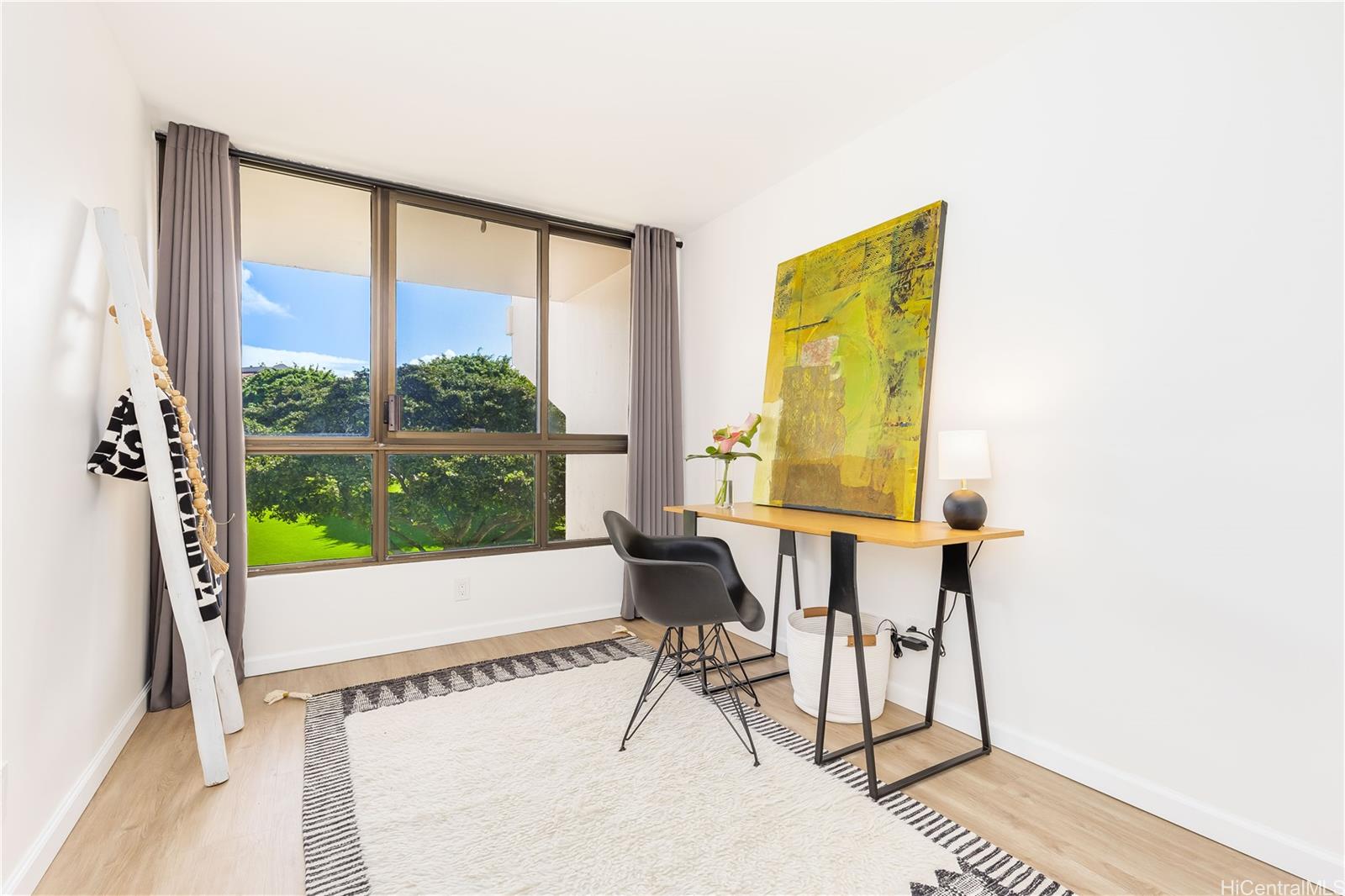 Regency Park condo # 413, Honolulu, Hawaii - photo 7 of 25