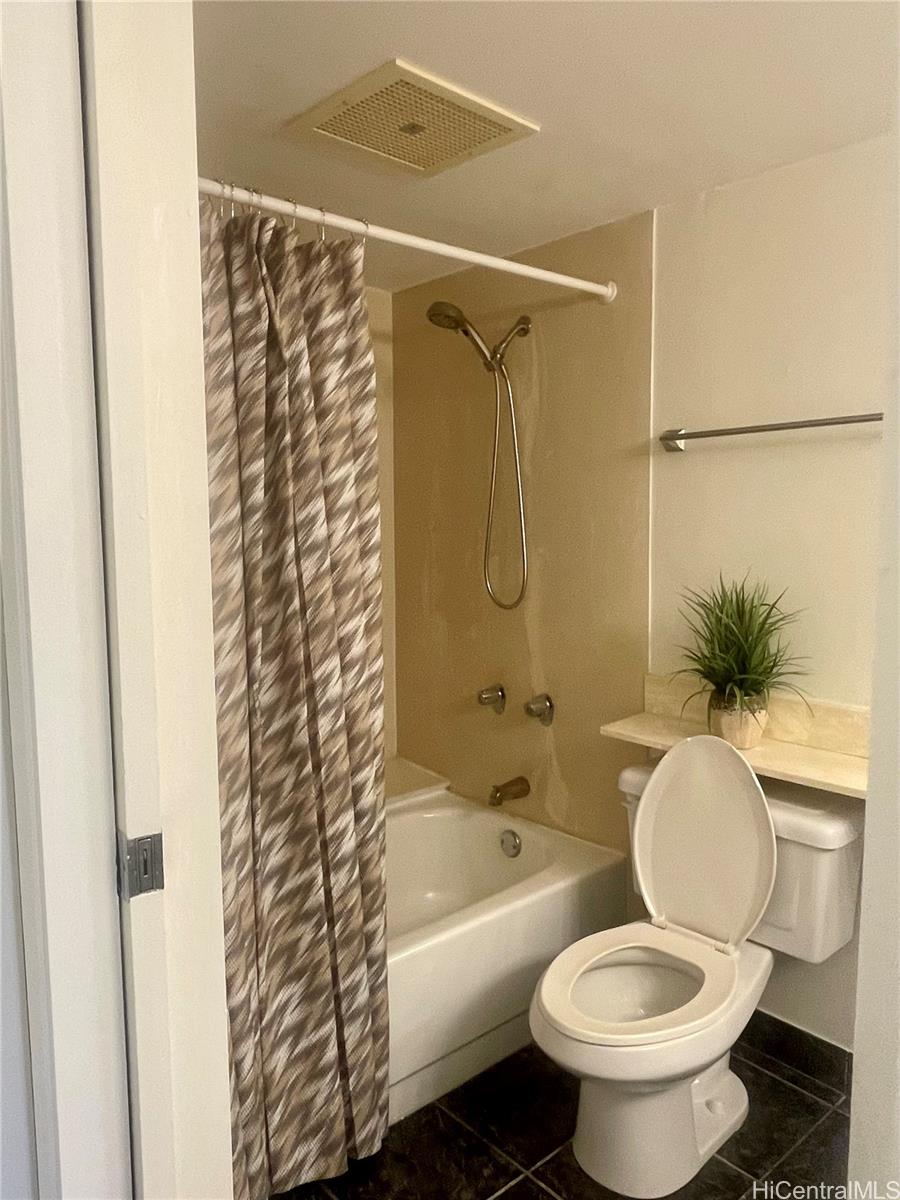 Regency Park condo # 418, Honolulu, Hawaii - photo 8 of 13