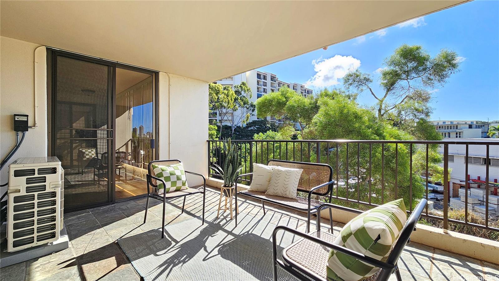 Regency Park condo # 422, Honolulu, Hawaii - photo 15 of 25