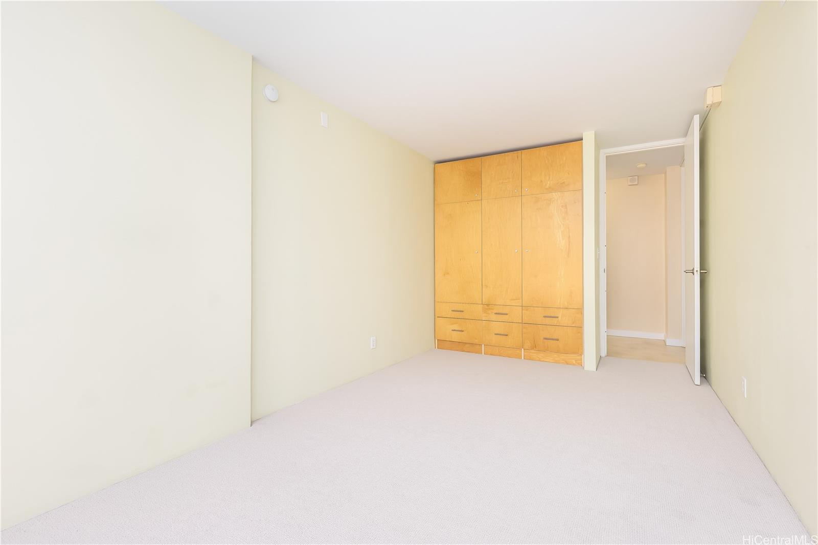 Regency Park condo # 423, Honolulu, Hawaii - photo 11 of 23