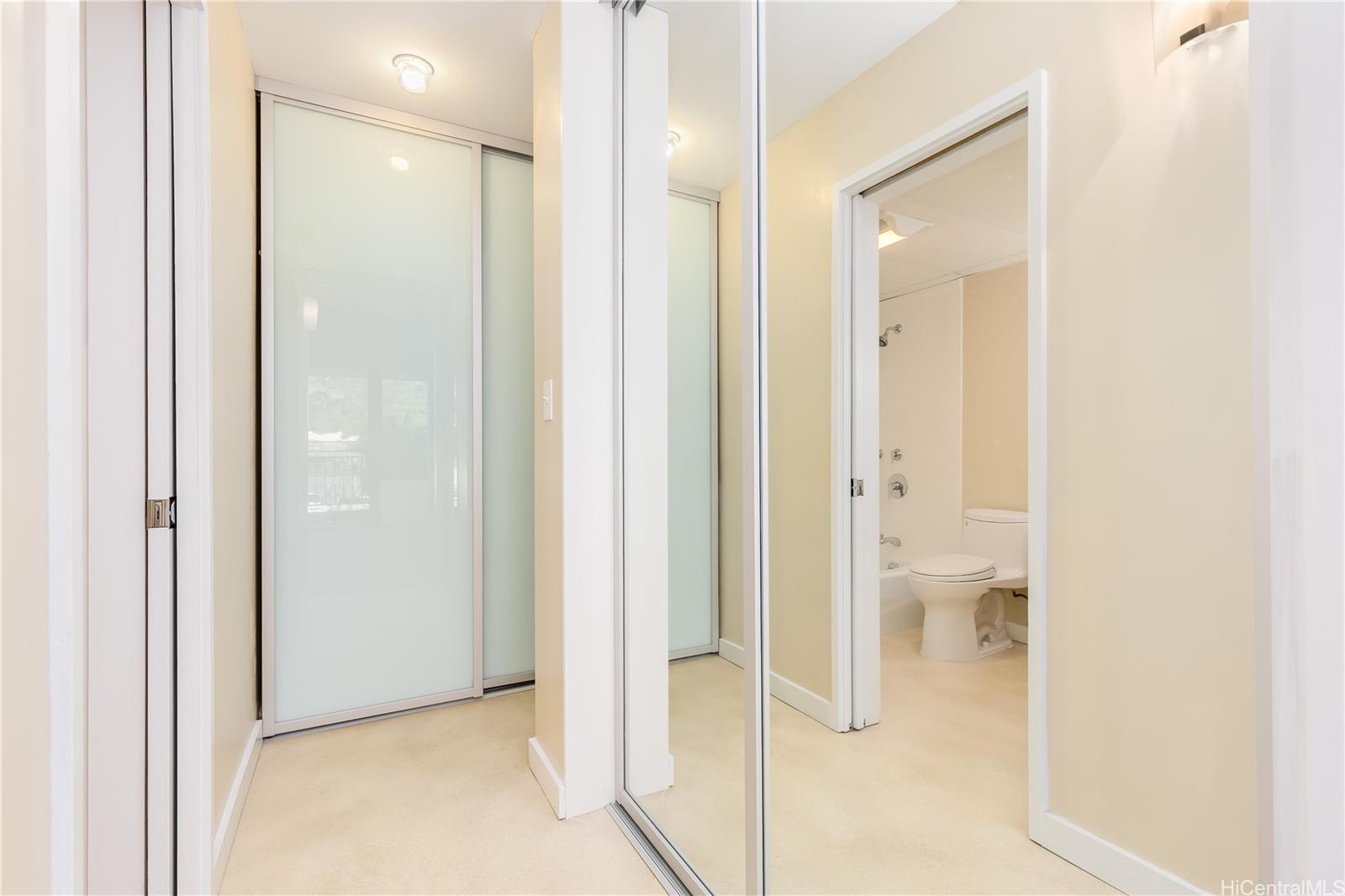 Regency Park condo # 423, Honolulu, Hawaii - photo 16 of 23