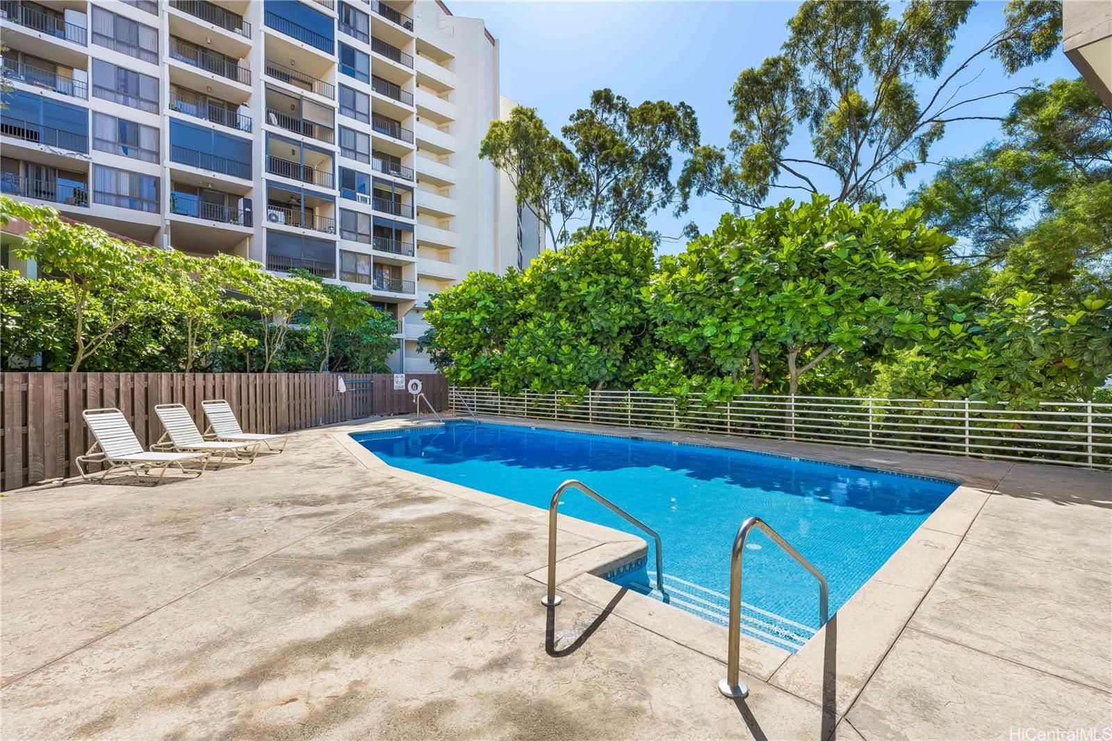 Regency Park condo # 423, Honolulu, Hawaii - photo 21 of 23