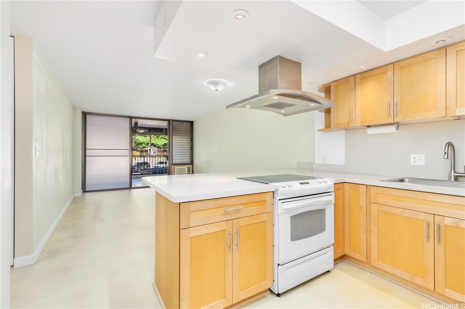 Regency Park condo # 423, Honolulu, Hawaii - photo 6 of 23