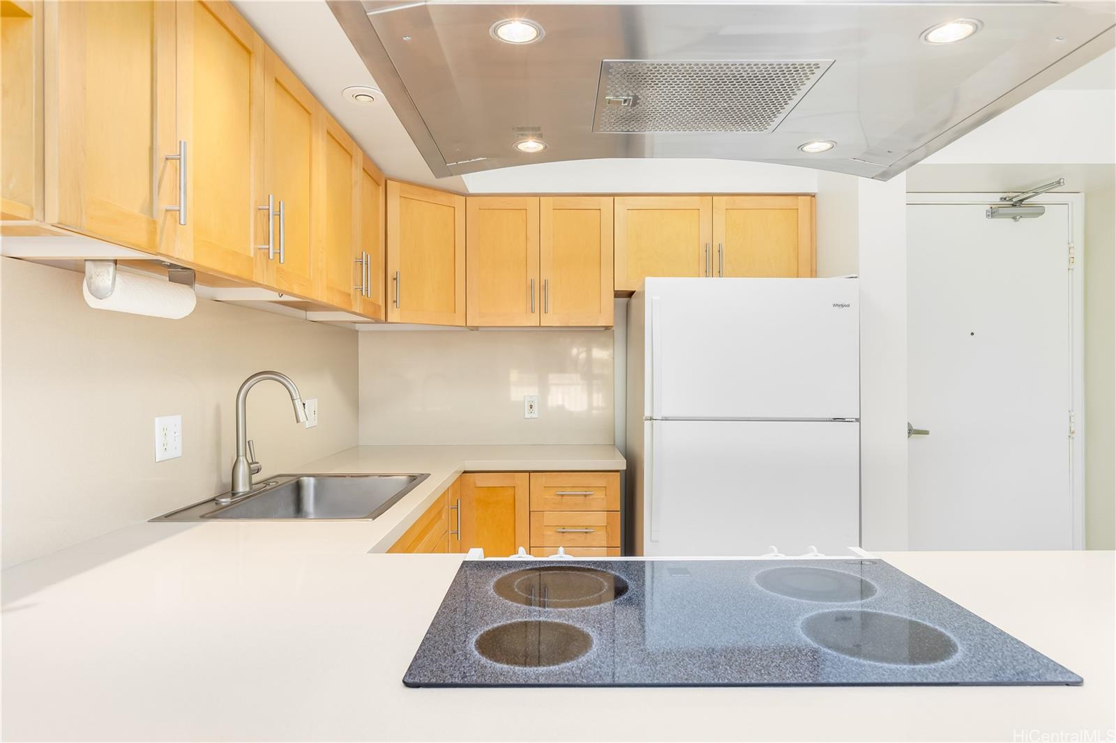 Regency Park condo # 423, Honolulu, Hawaii - photo 8 of 23