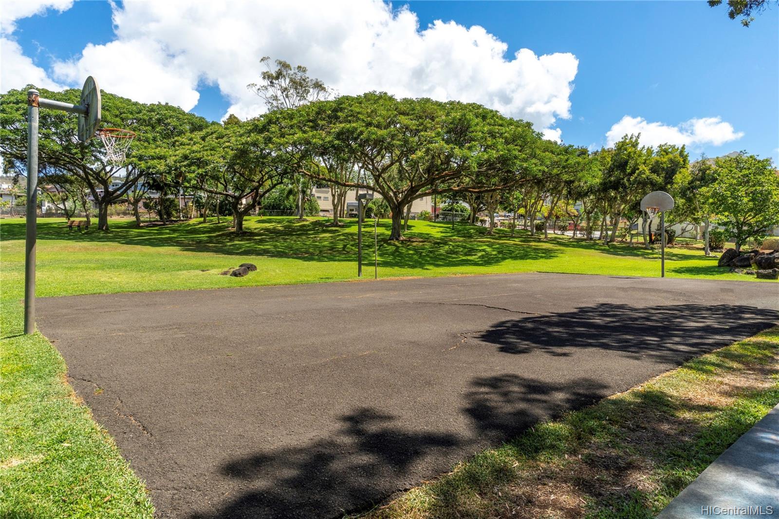 Regency Park condo # 425, Honolulu, Hawaii - photo 21 of 25