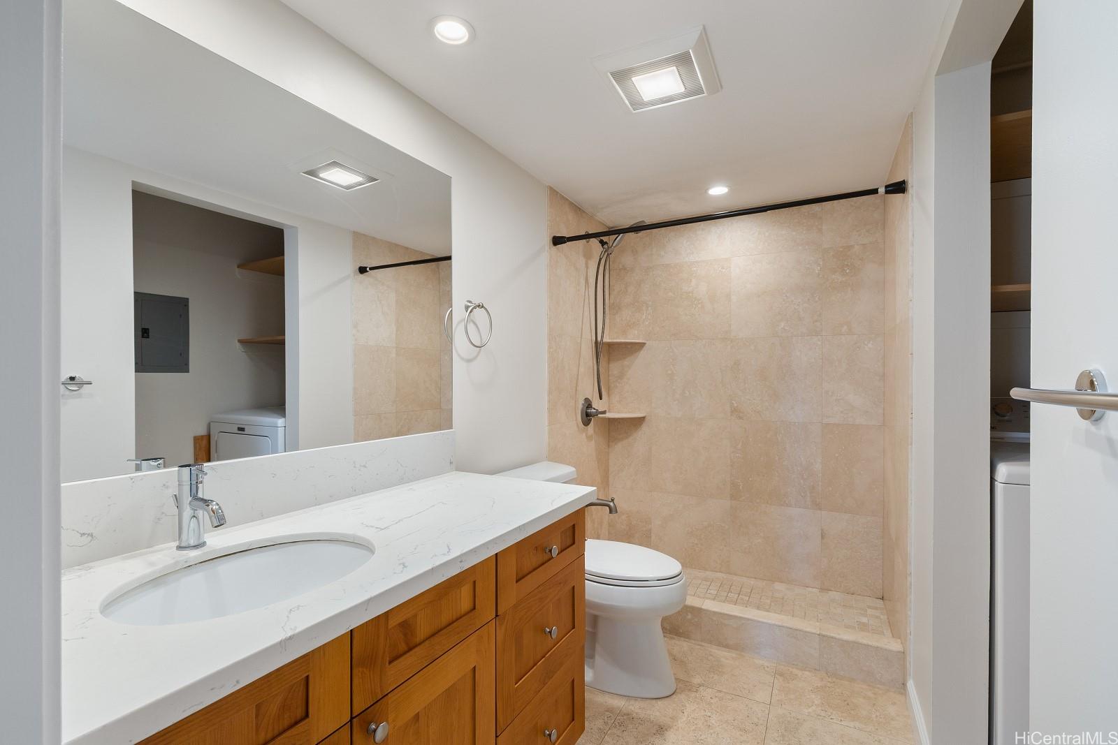 Regency Park condo # 510, Honolulu, Hawaii - photo 22 of 25