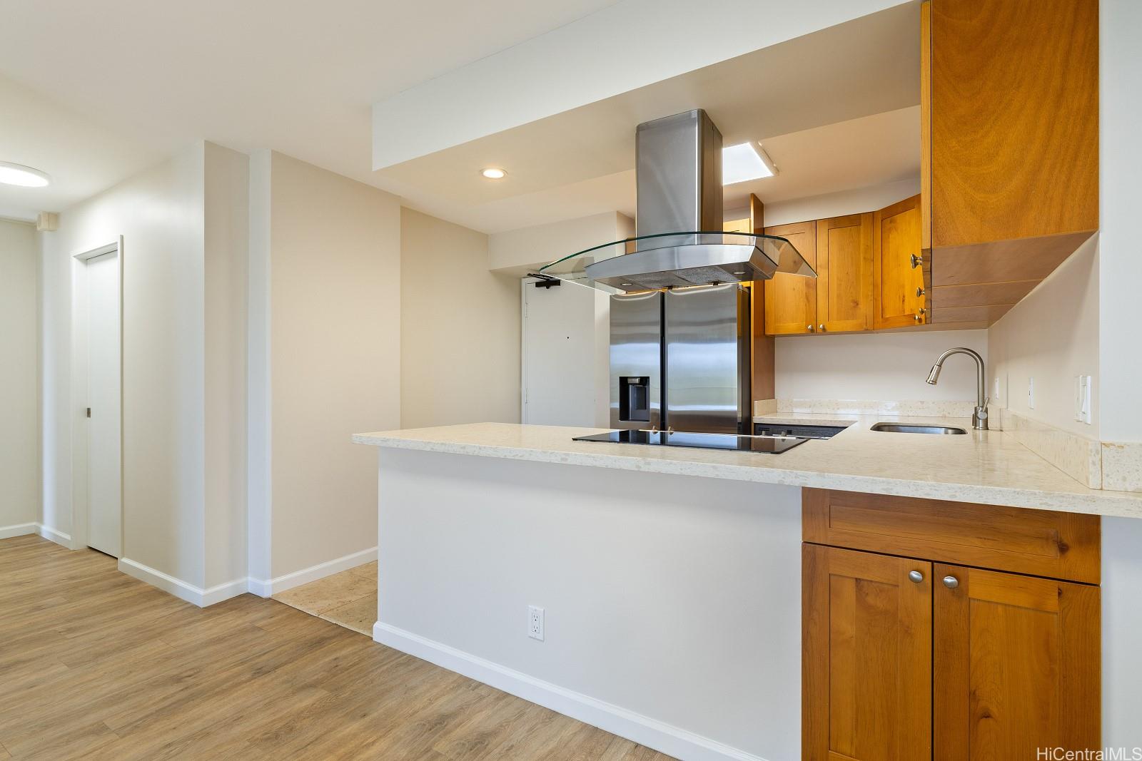 Regency Park condo # 510, Honolulu, Hawaii - photo 7 of 25