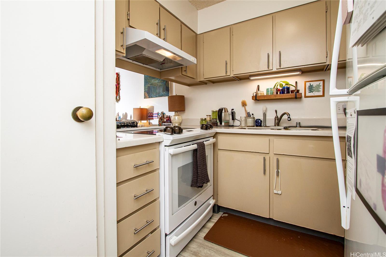 3138 Waialae Ave Honolulu - Rental - photo 6 of 19