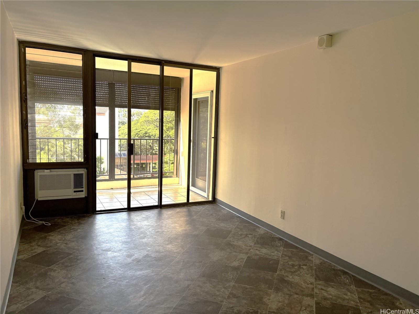 3138 Waialae Ave Honolulu - Rental - photo 13 of 18