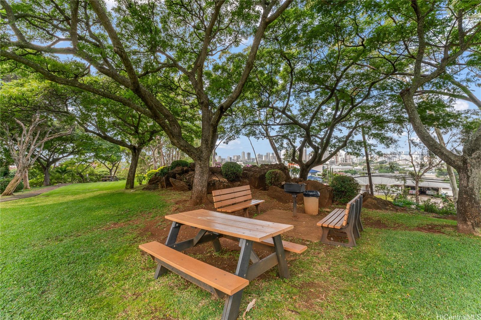 Regency Park condo # 802, Honolulu, Hawaii - photo 16 of 22