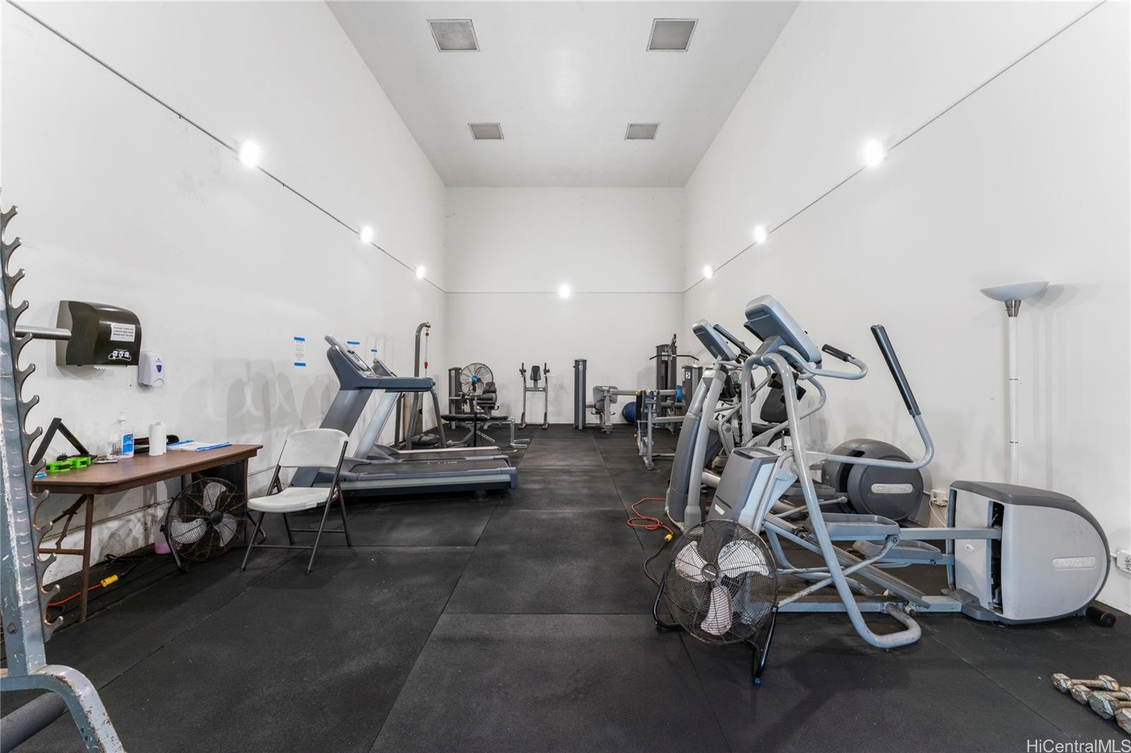 Regency Park condo # 802, Honolulu, Hawaii - photo 18 of 22