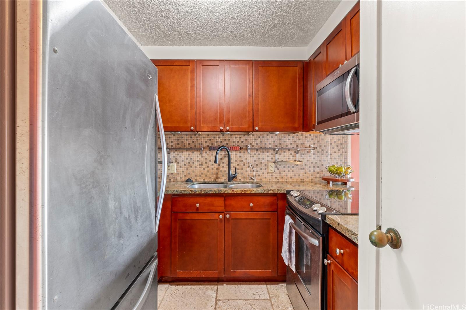 Regency Park condo # 802, Honolulu, Hawaii - photo 3 of 22