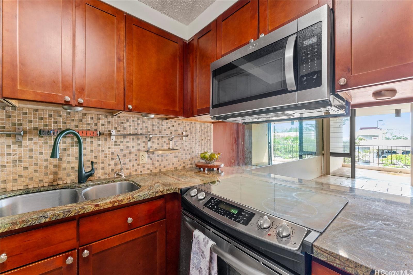 Regency Park condo # 802, Honolulu, Hawaii - photo 4 of 22