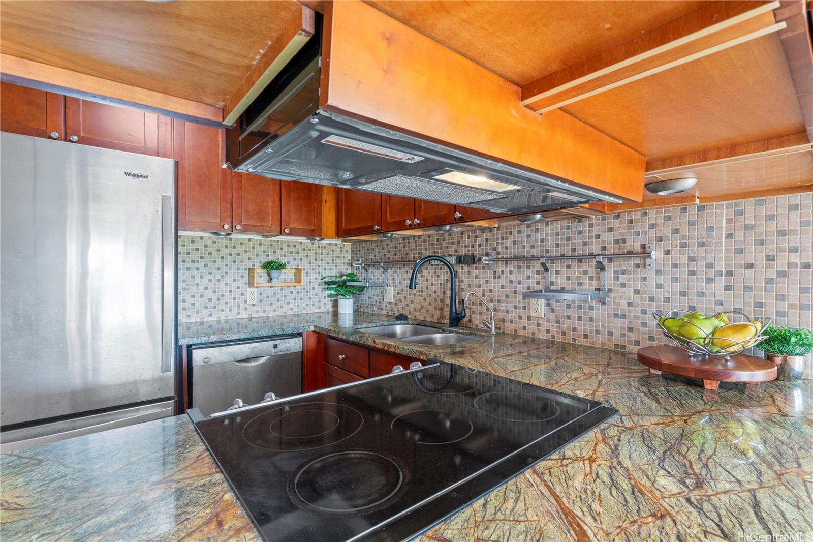 Regency Park condo # 802, Honolulu, Hawaii - photo 5 of 22