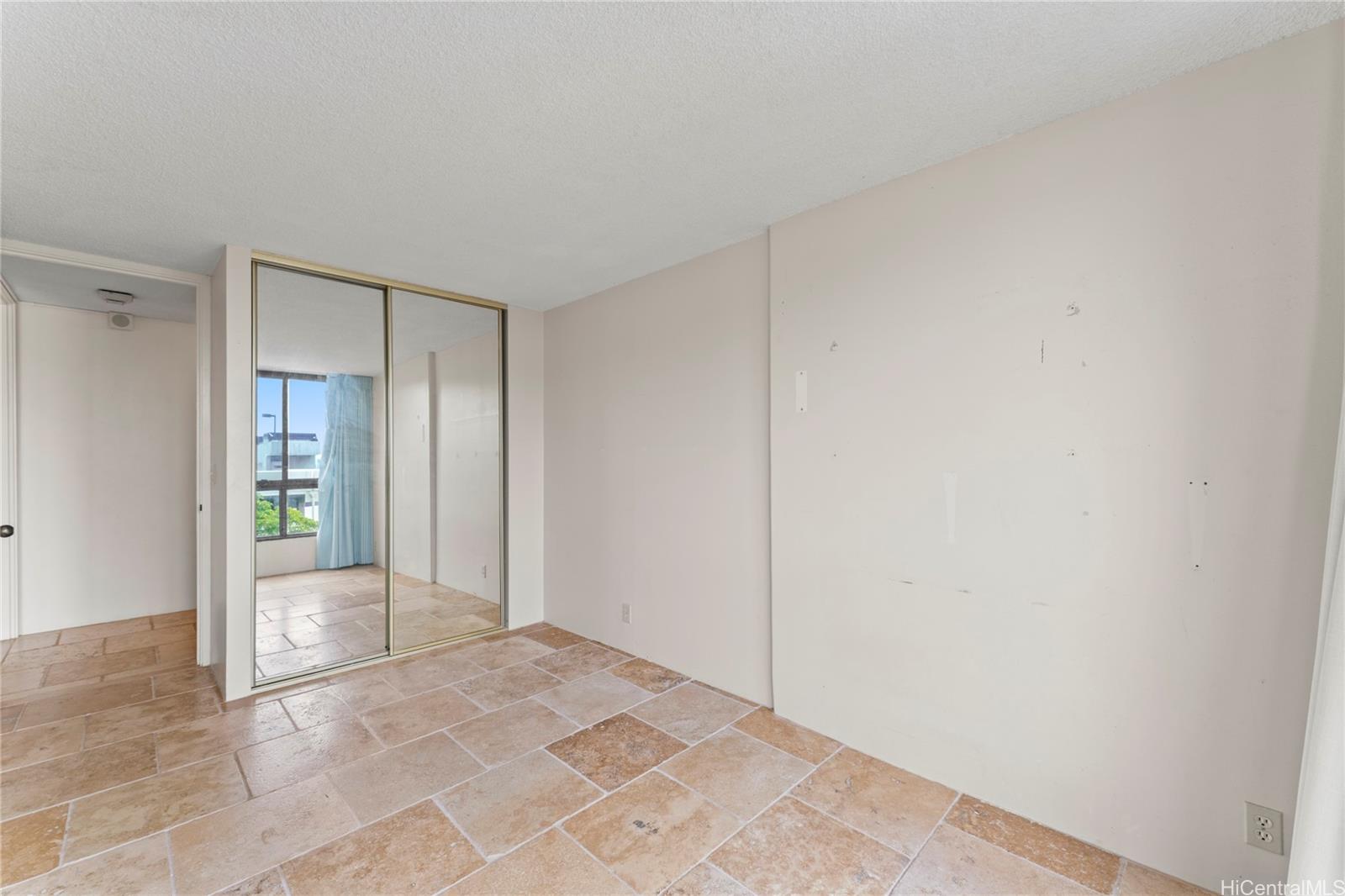 Regency Park condo # 802, Honolulu, Hawaii - photo 10 of 22