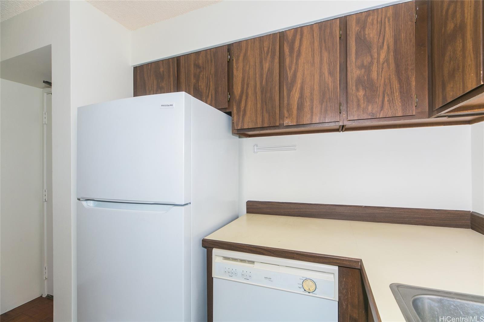 3138 Waialae Ave Honolulu - Rental - photo 8 of 25