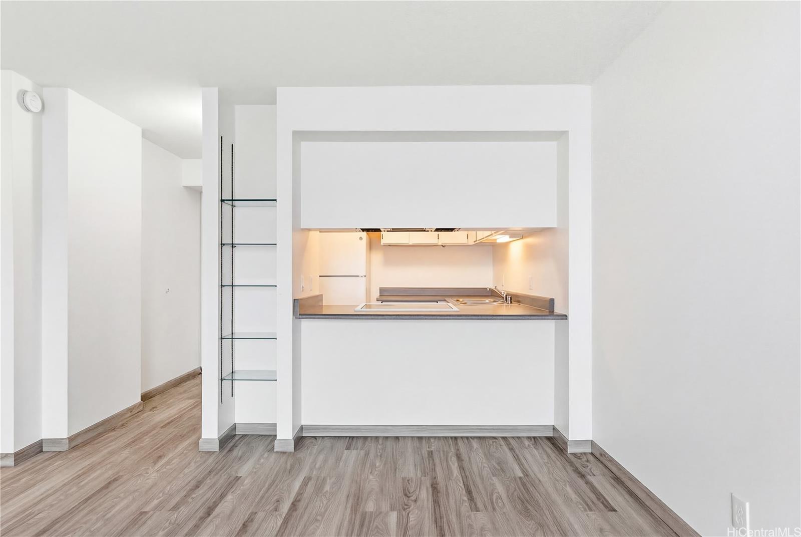 Regency Park condo # 915, Honolulu, Hawaii - photo 12 of 25