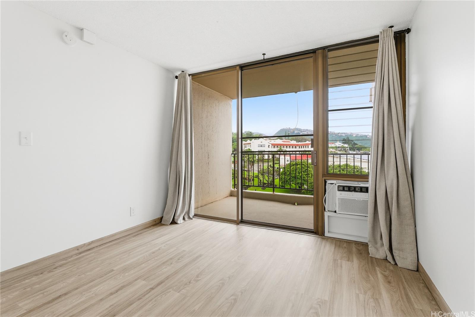 Regency Park condo # 915, Honolulu, Hawaii - photo 16 of 25