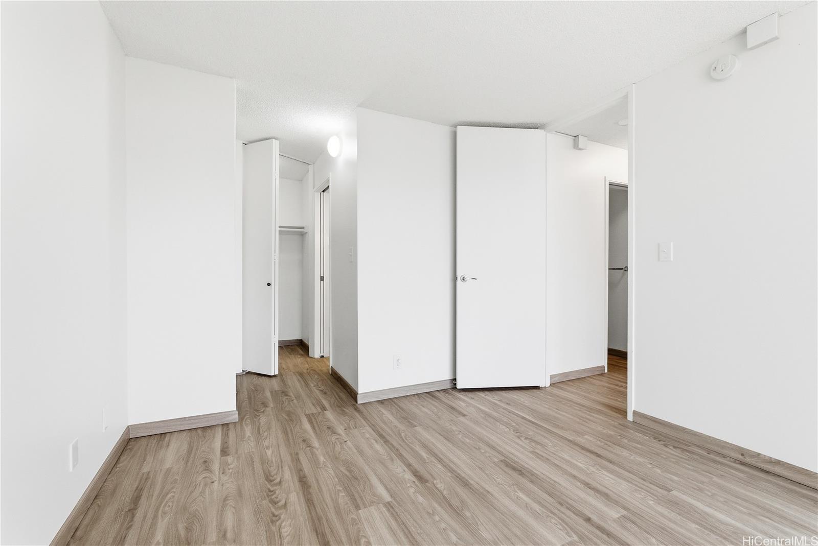 Regency Park condo # 915, Honolulu, Hawaii - photo 19 of 25