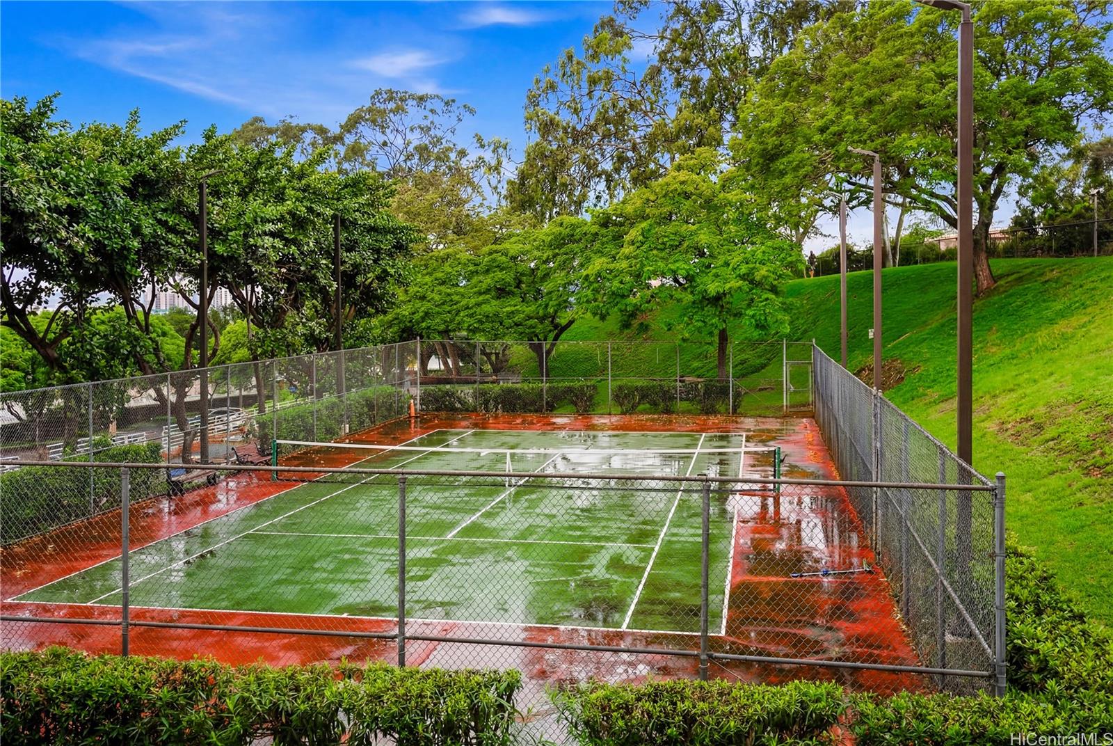 Regency Park condo # 915, Honolulu, Hawaii - photo 20 of 25