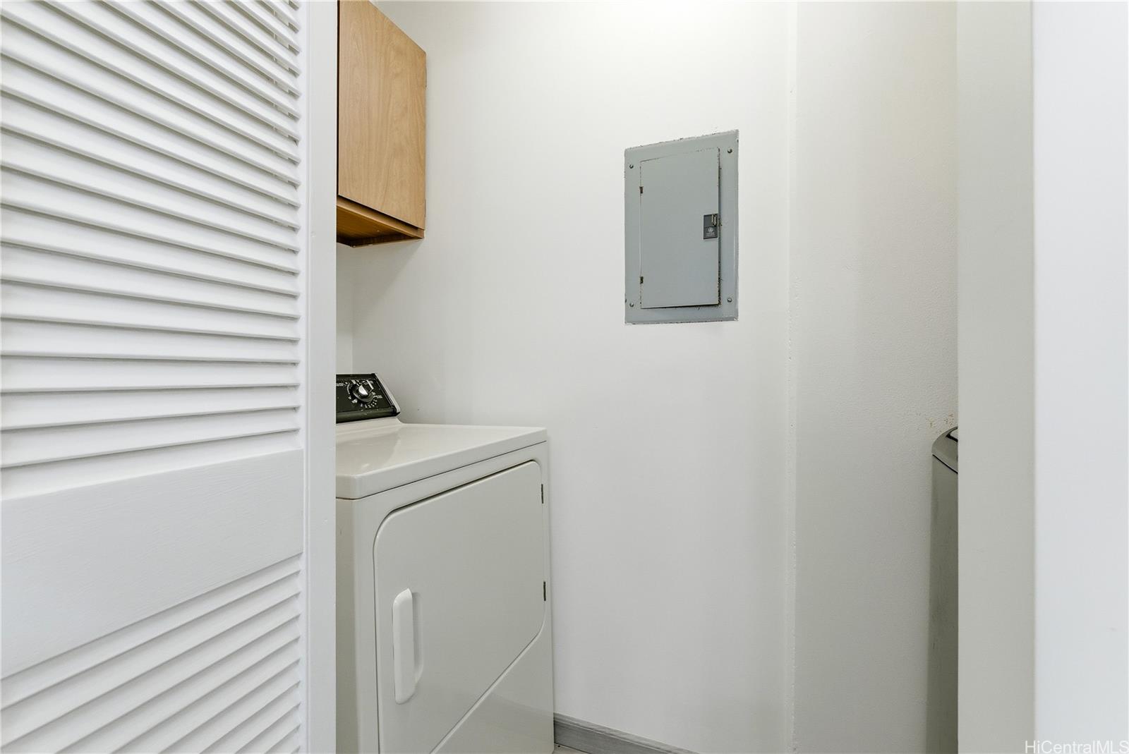 Regency Park condo # 915, Honolulu, Hawaii - photo 23 of 25