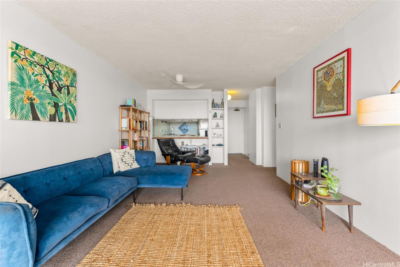 Regency Park condo # 916, Honolulu, Hawaii - photo 3 of 25