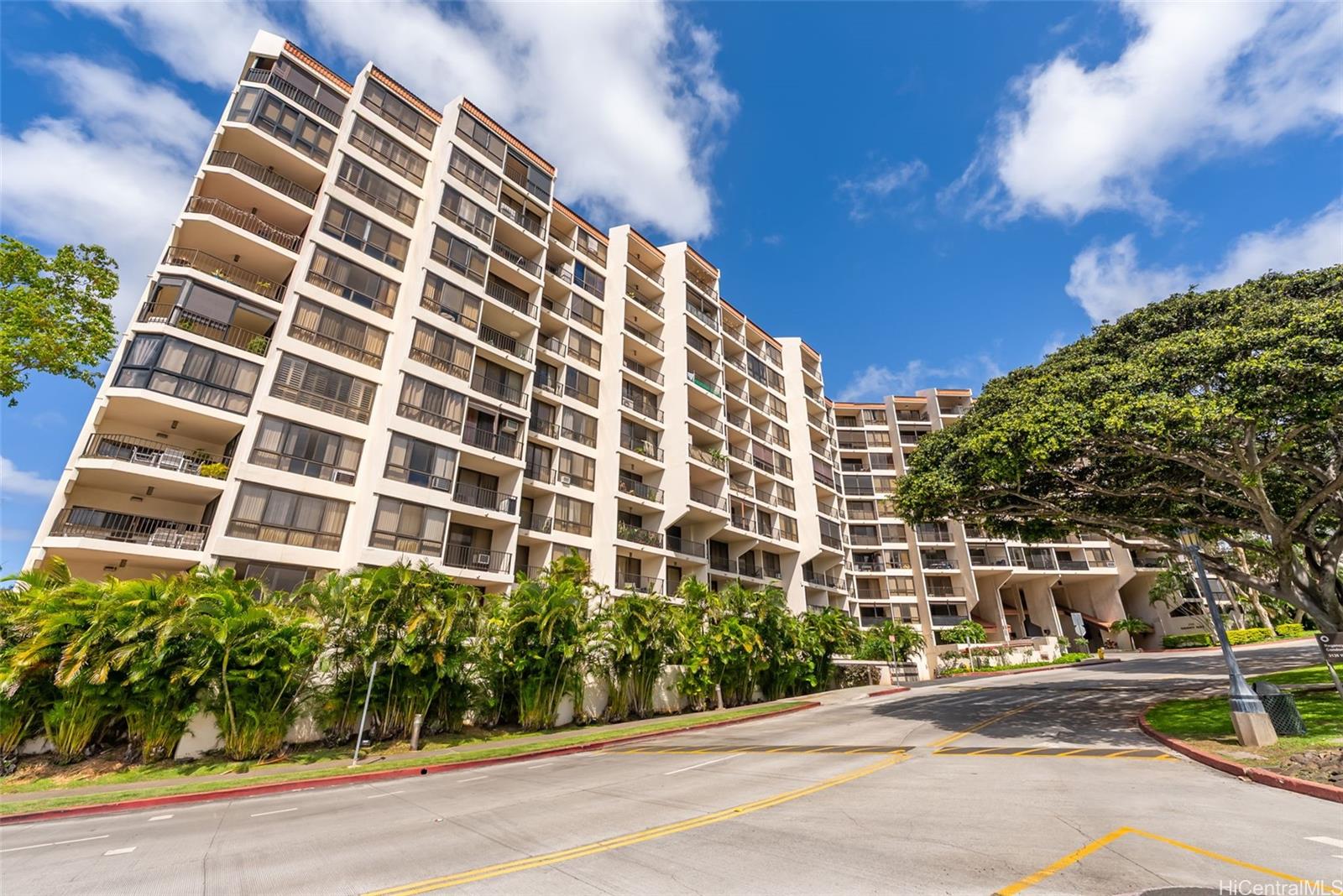 Regency Park condo # 916, Honolulu, Hawaii - photo 23 of 25