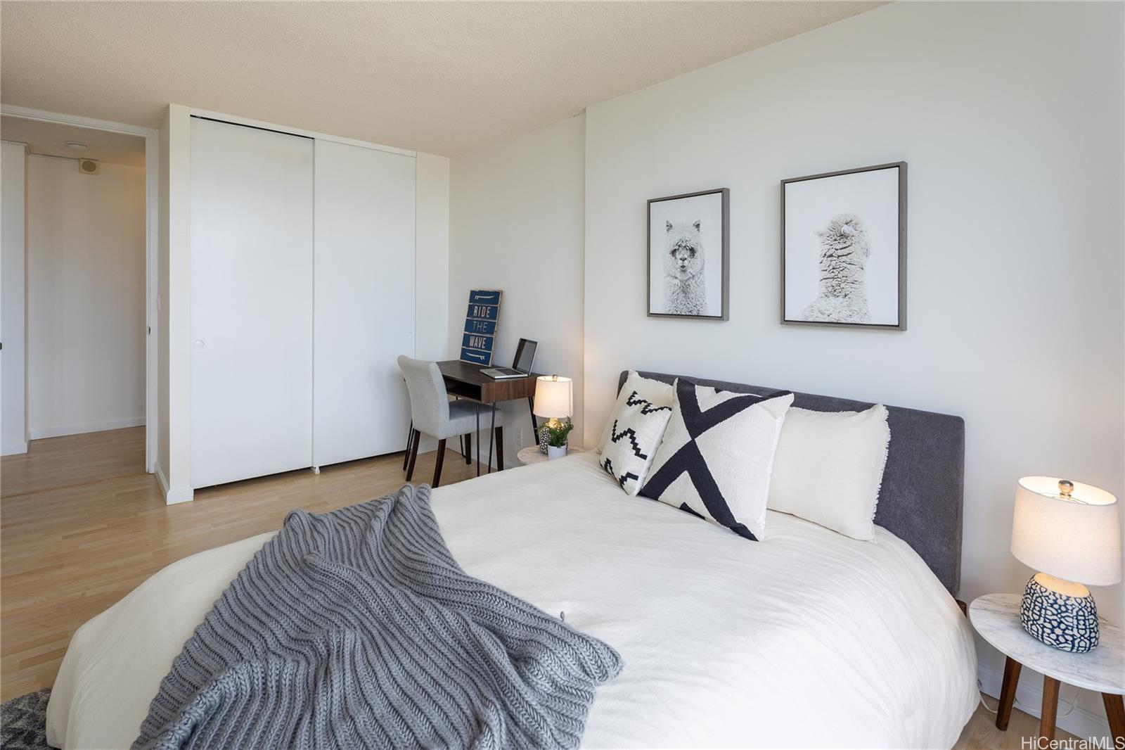 Regency Park condo # 918, Honolulu, Hawaii - photo 16 of 25