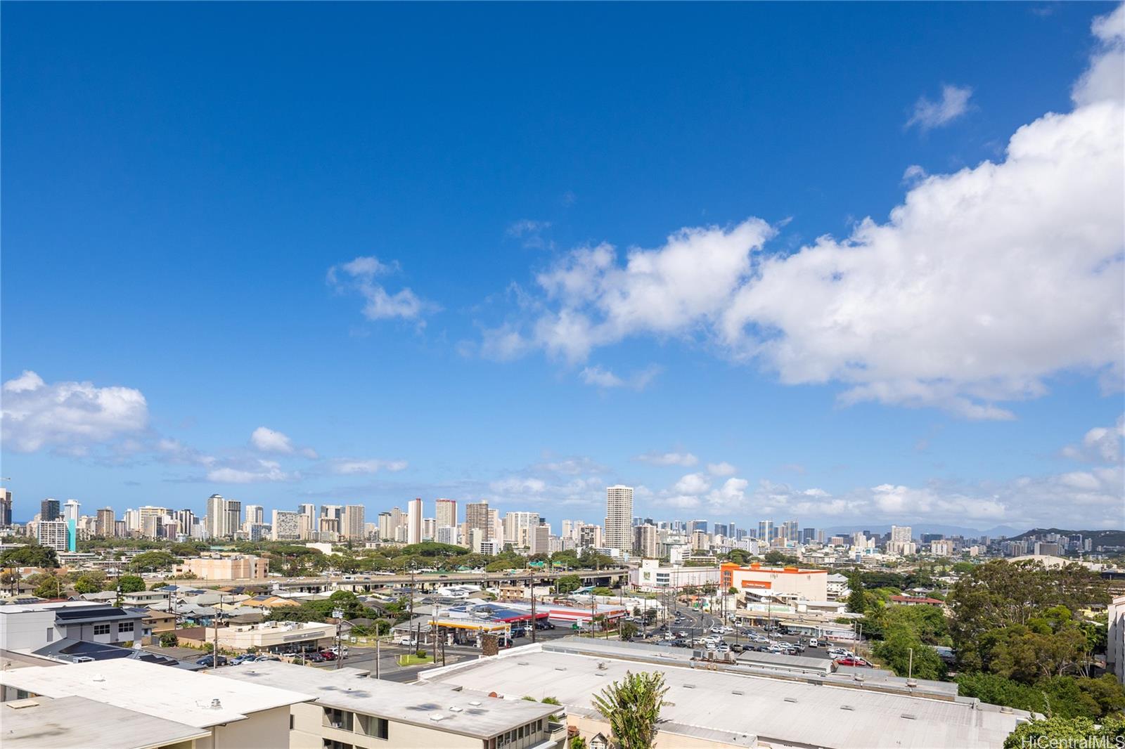 Regency Park condo # 918, Honolulu, Hawaii - photo 19 of 25
