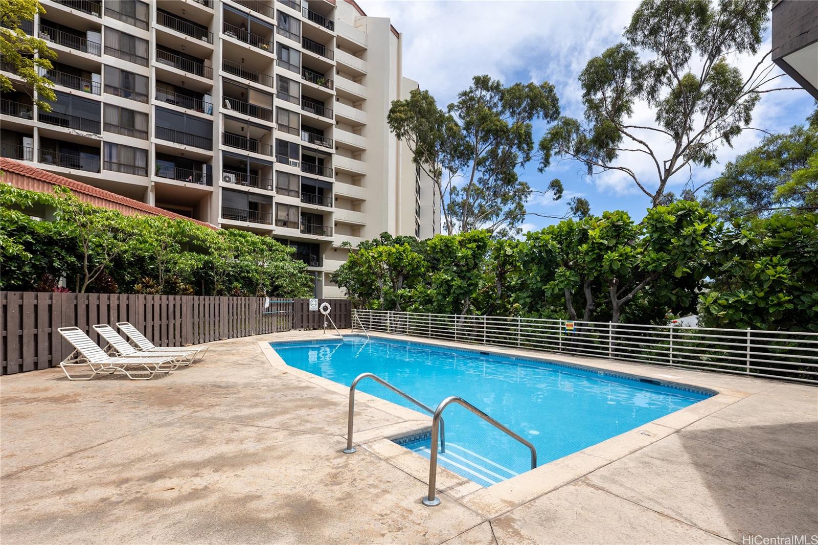 Regency Park condo # 918, Honolulu, Hawaii - photo 21 of 25