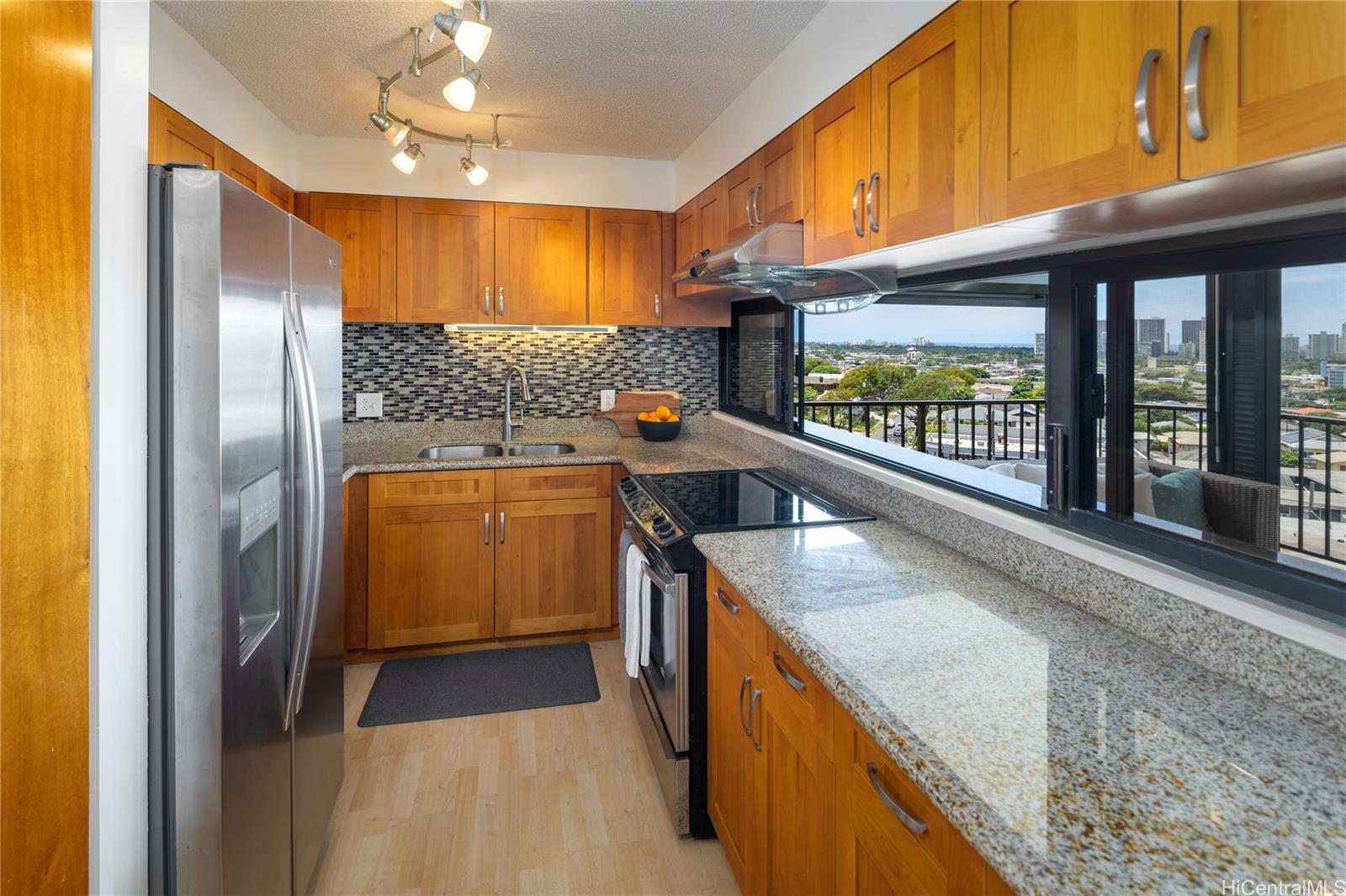 Regency Park condo # 918, Honolulu, Hawaii - photo 9 of 25