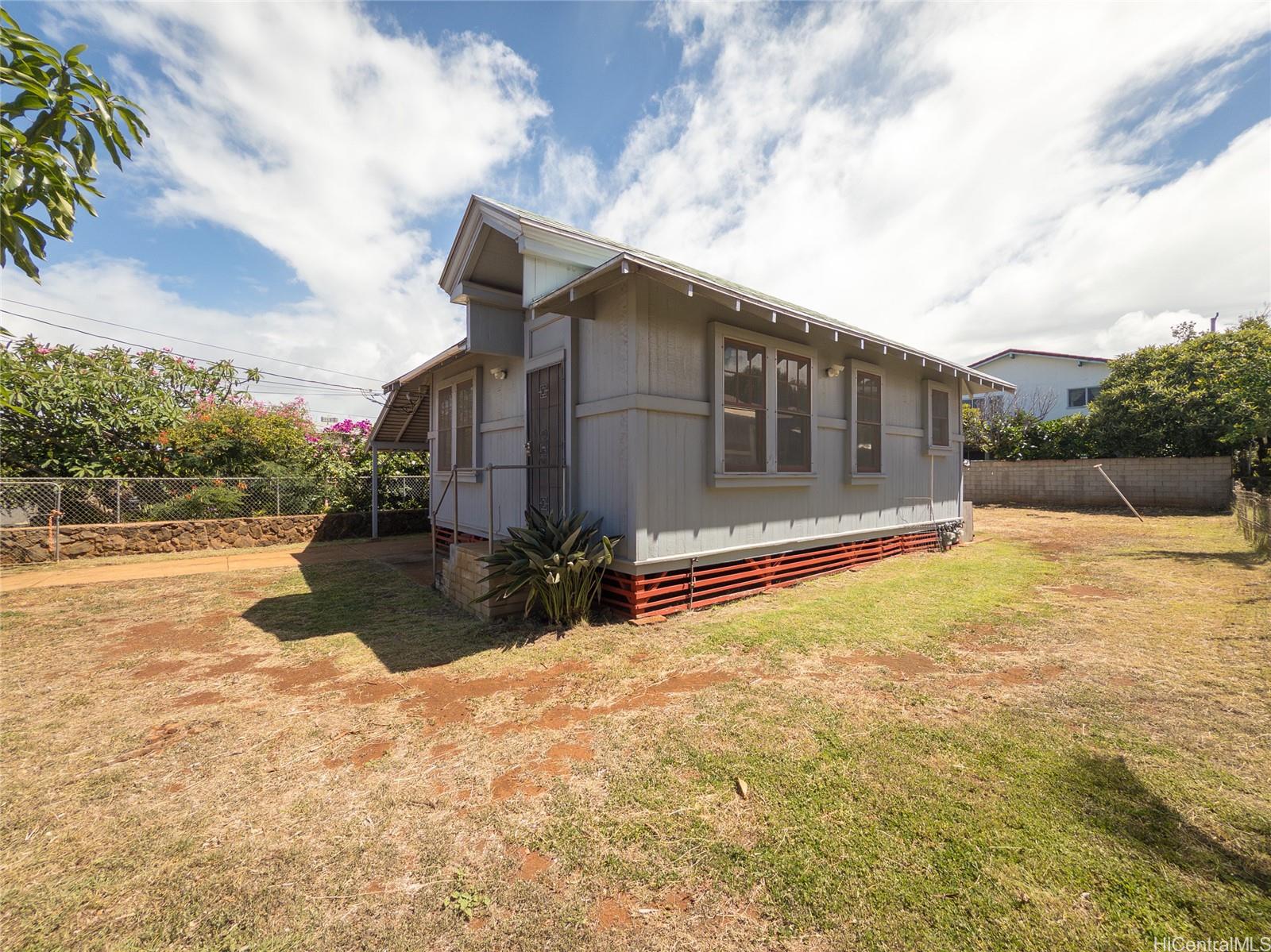 3140  Paliuli Street Kapahulu, Diamond Head home - photo 20 of 25