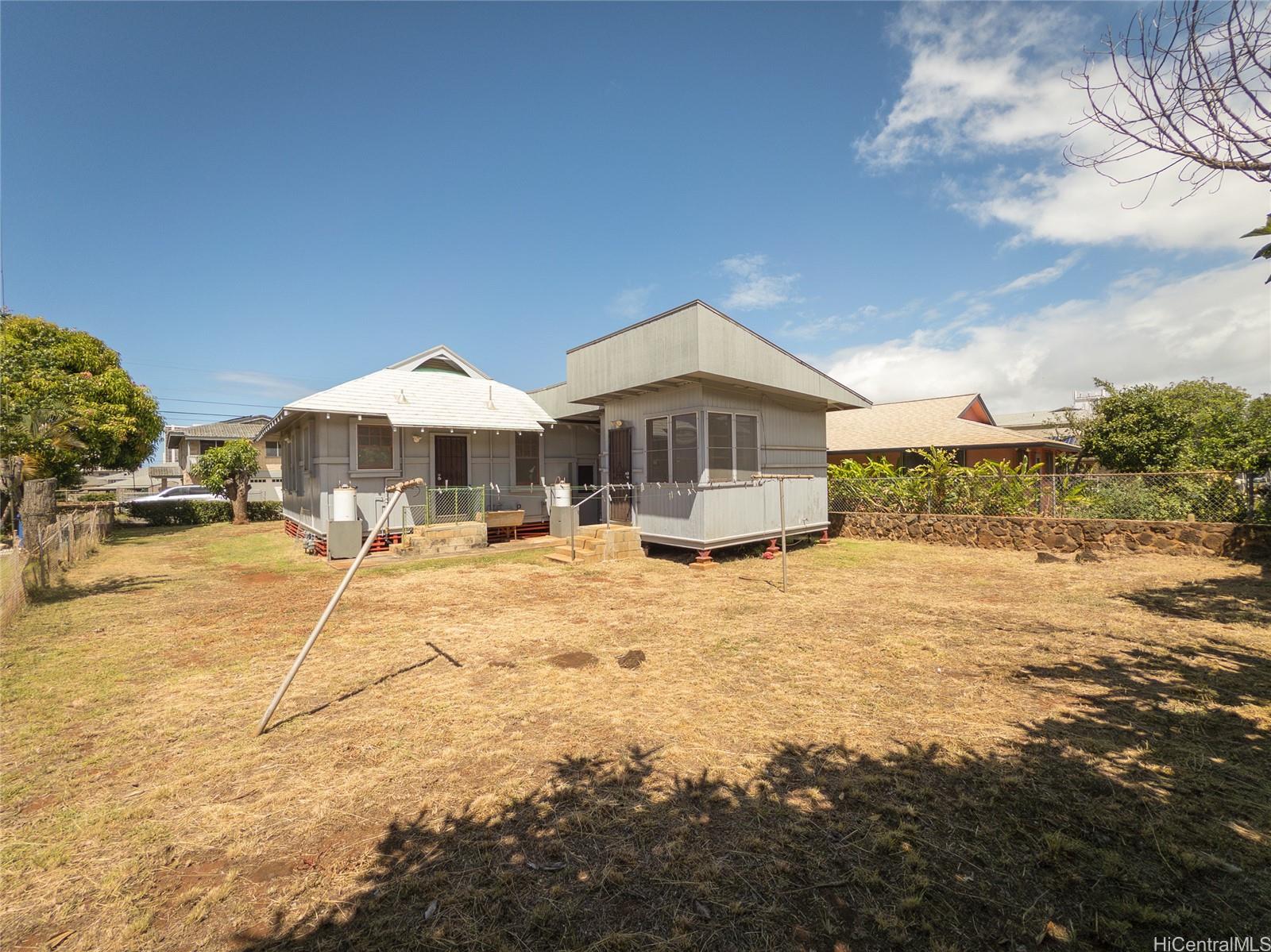 3140  Paliuli Street Kapahulu, Diamond Head home - photo 23 of 25