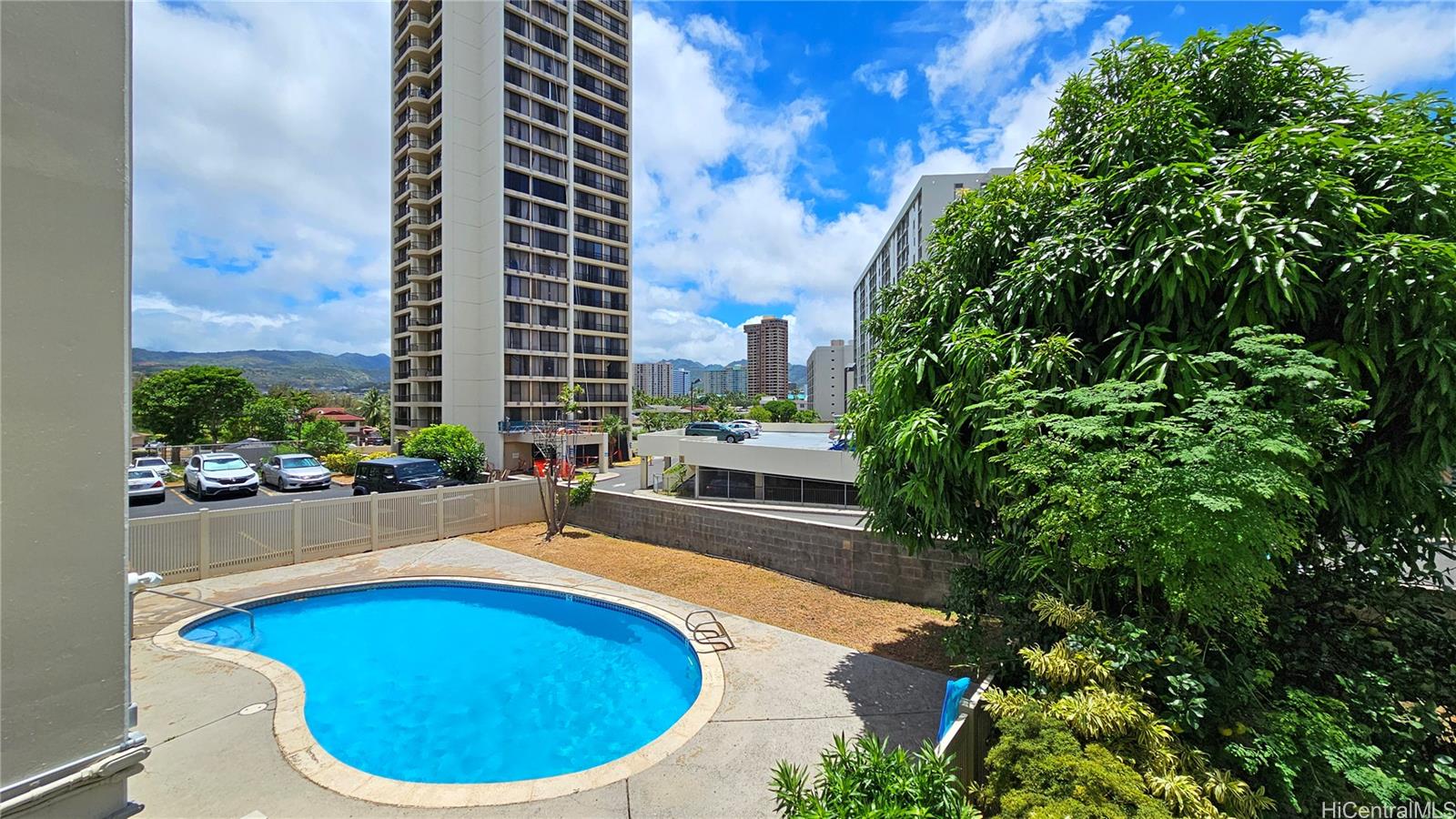 Pikake Manor condo # 204, Honolulu, Hawaii - photo 17 of 19