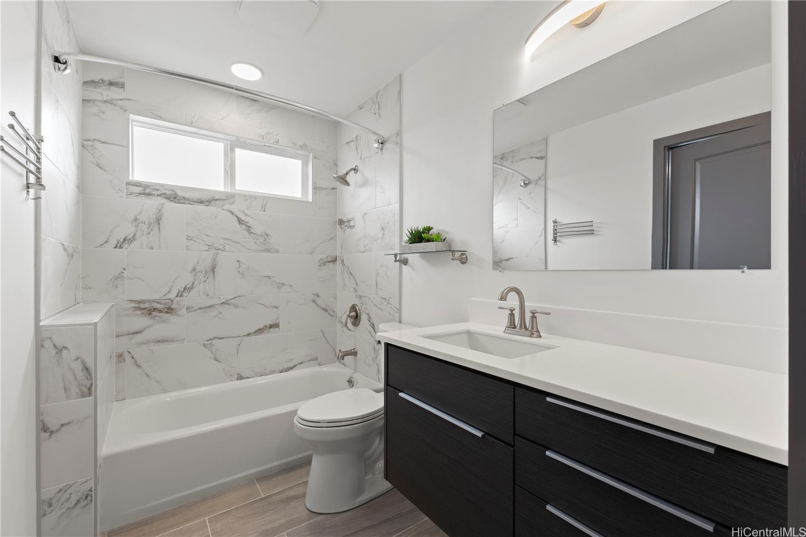 315  Hanakoa St Koko Head Terrace, Hawaii Kai home - photo 13 of 23