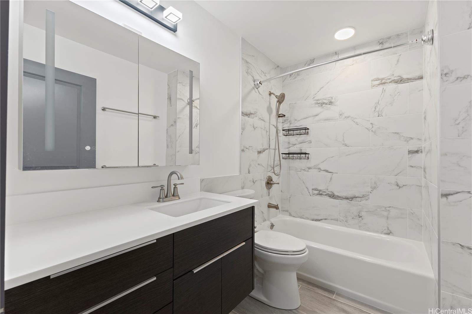 315  Hanakoa St Koko Head Terrace, Hawaii Kai home - photo 17 of 23