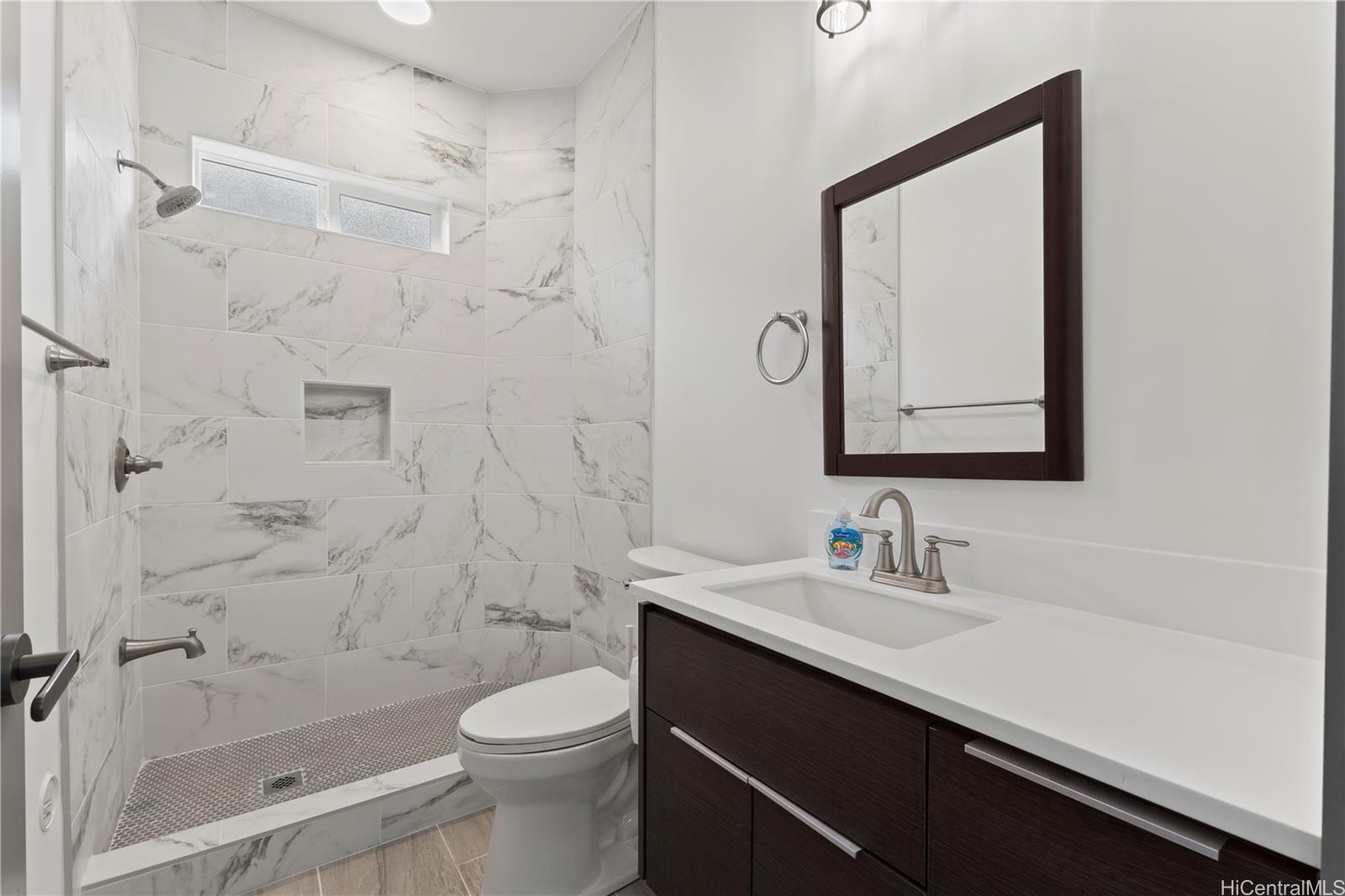 315  Hanakoa St Koko Head Terrace, Hawaii Kai home - photo 8 of 23