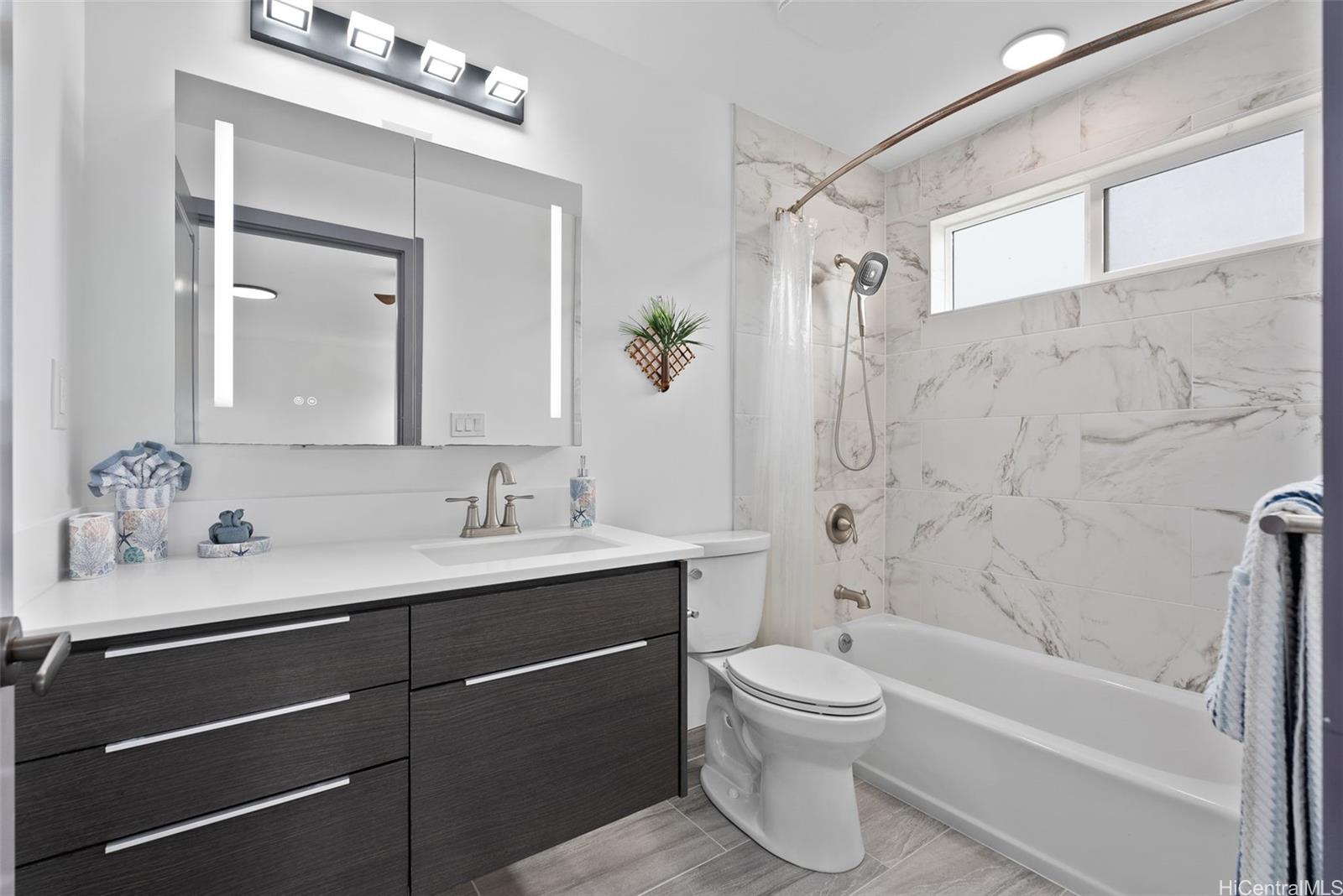 315  Hanakoa Street Koko Head Terrace, Hawaii Kai home - photo 16 of 25