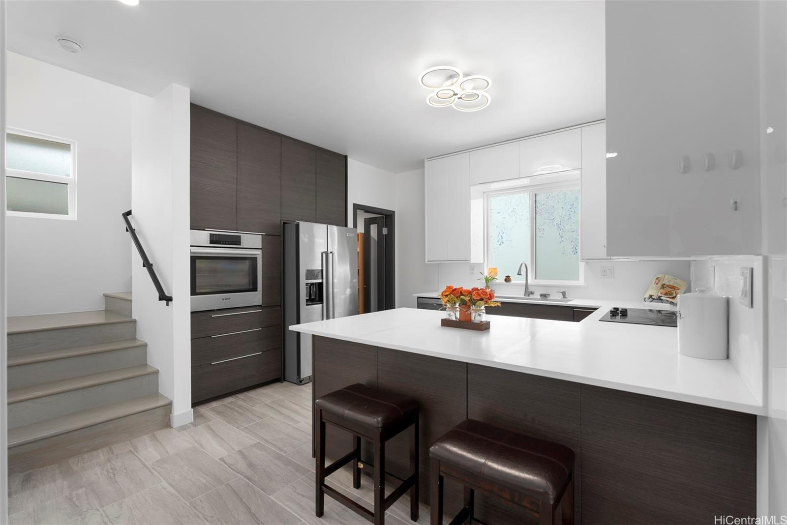 315  Hanakoa Street Koko Head Terrace, Hawaii Kai home - photo 6 of 25