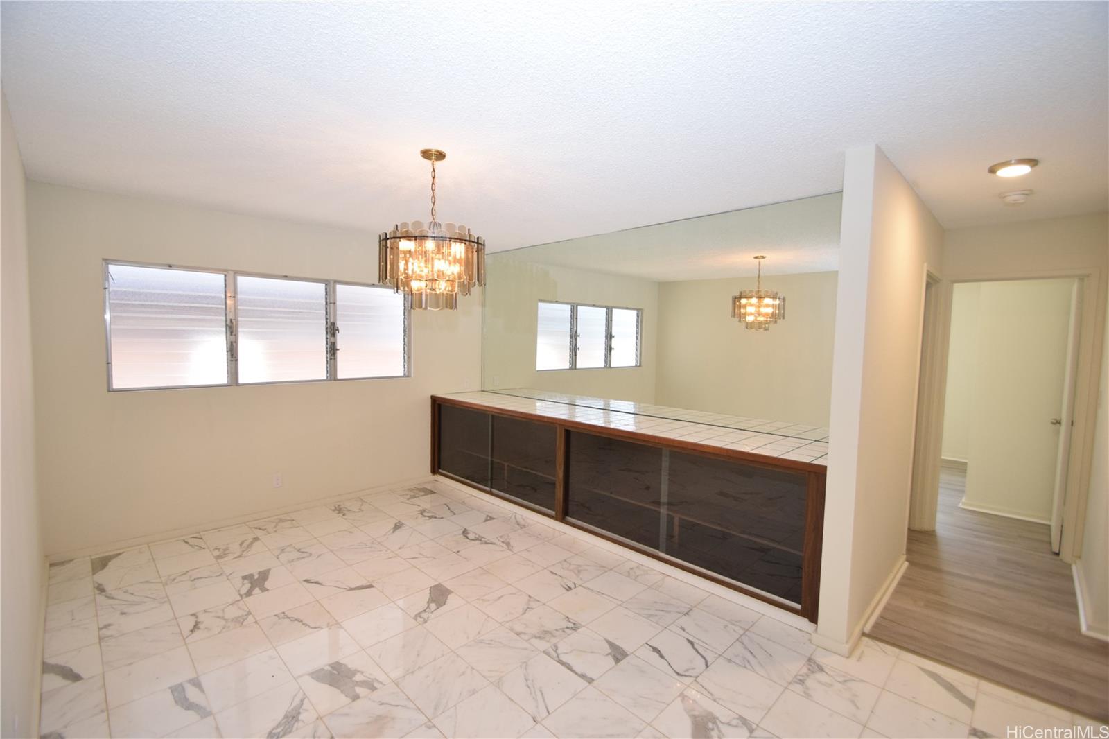 3152  Mokihana Streets Kapahulu, Diamond Head home - photo 4 of 17