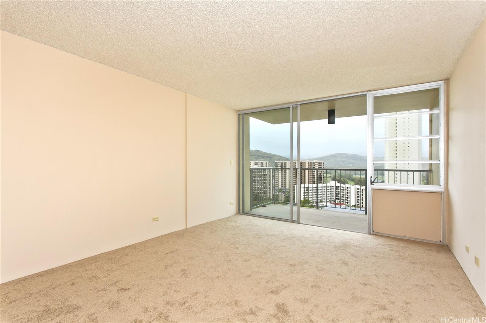Century West condo # 1515, Honolulu, Hawaii - photo 4 of 25