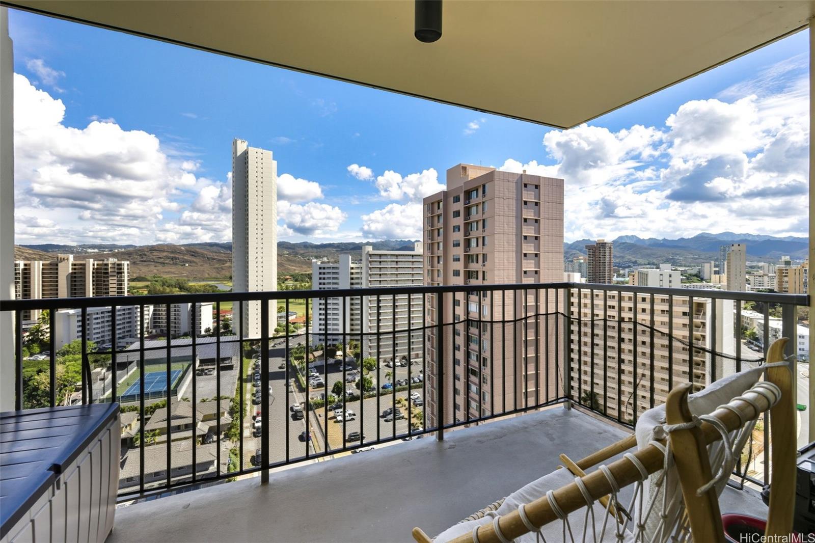 Century West condo # 1616, Honolulu, Hawaii - photo 2 of 23