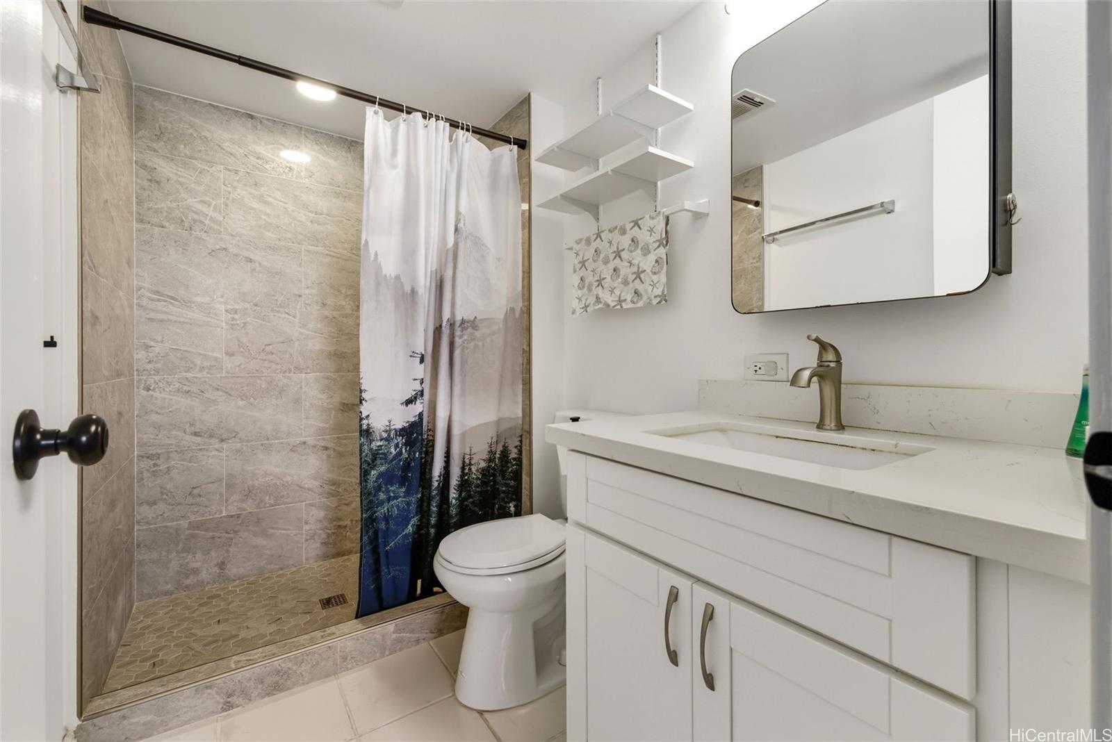 Century West condo # 1616, Honolulu, Hawaii - photo 11 of 23